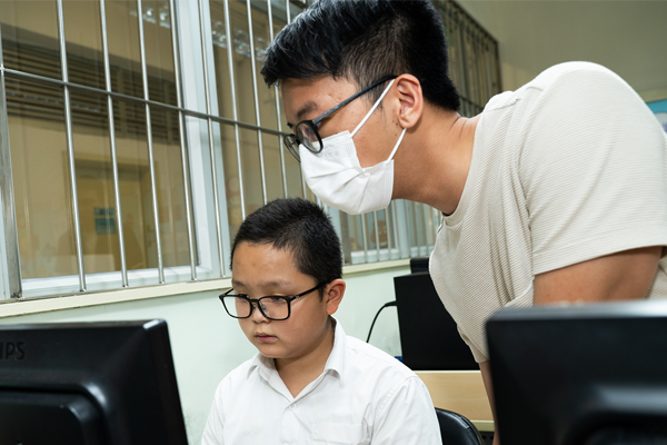  駿彤學習遊戲製作及編程